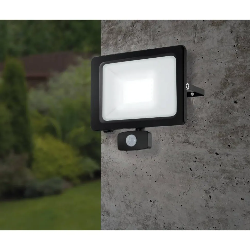 Applique Murale D'Exterieur Eglo Faedo Led Noir, 1 Lumiere, Detecteur De Mouvement