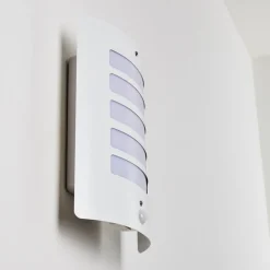Applique Murale D'Exterieur Alslev Blanc, 1 Lumiere, Detecteur De Mouvement