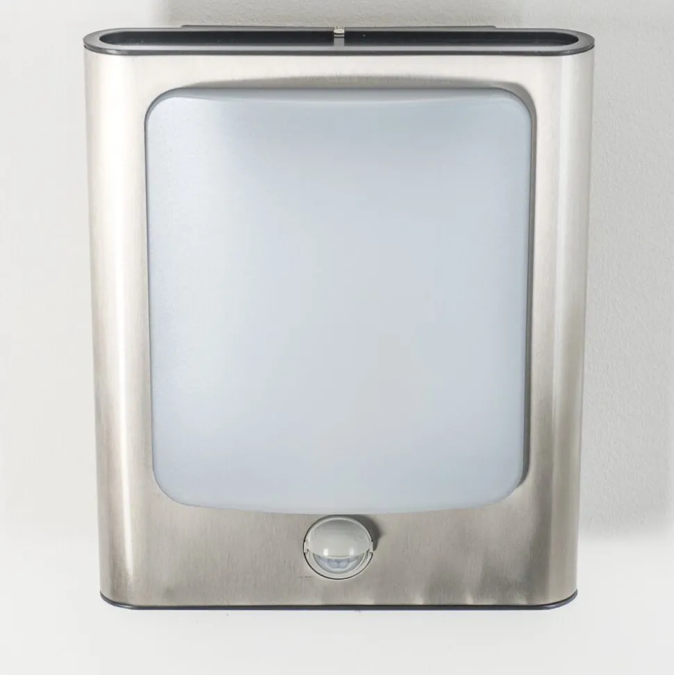 Applique Murale D'Exterieur Kimola Led Nickel Mat, 1 Lumiere, Detecteur De Mouvement