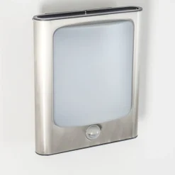 Applique Murale D'Exterieur Kimola Led Nickel Mat, 1 Lumiere, Detecteur De Mouvement