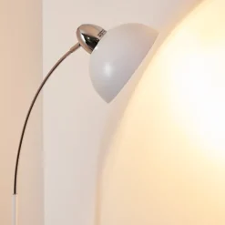 Lampadaire Poitou Blanc, 1 Lumiere