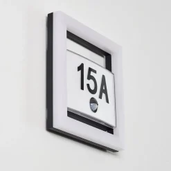 Numero D'Adresse Eclaire Louisville Led Gris, 1 Lumiere, Detecteur De Mouvement